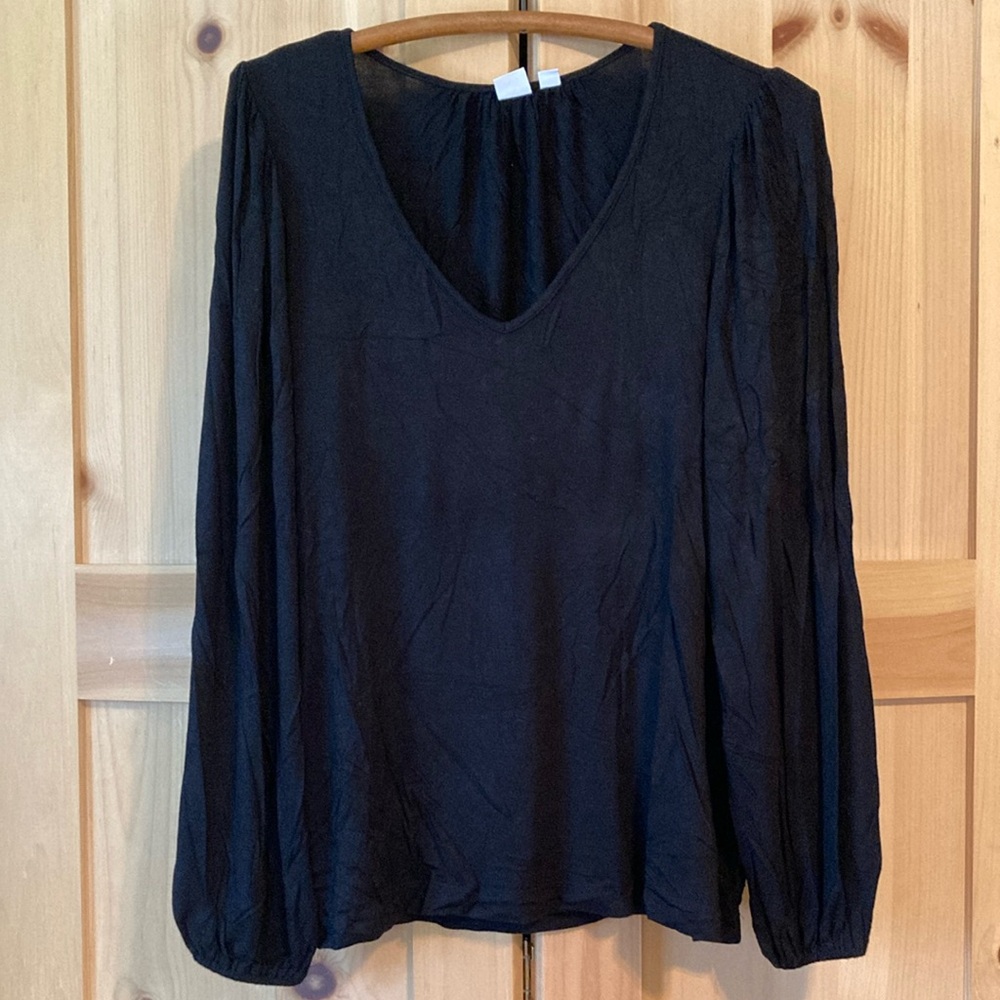 GAP Long Sleeve V-Neck Voluminous Sleeve Rayon/Viscose Top